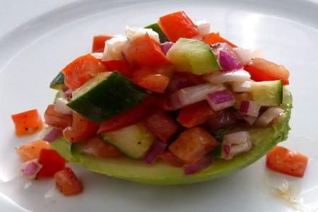 Salata de legume, fructe si crutoane 
